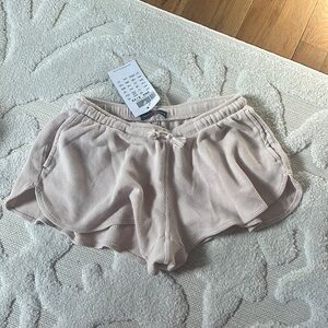 new with tags brandy melville pink shorts